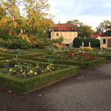 Im Rosengarten. Die Sonne kam wieder raus! Stockholm - 3 Tag 383.jpg