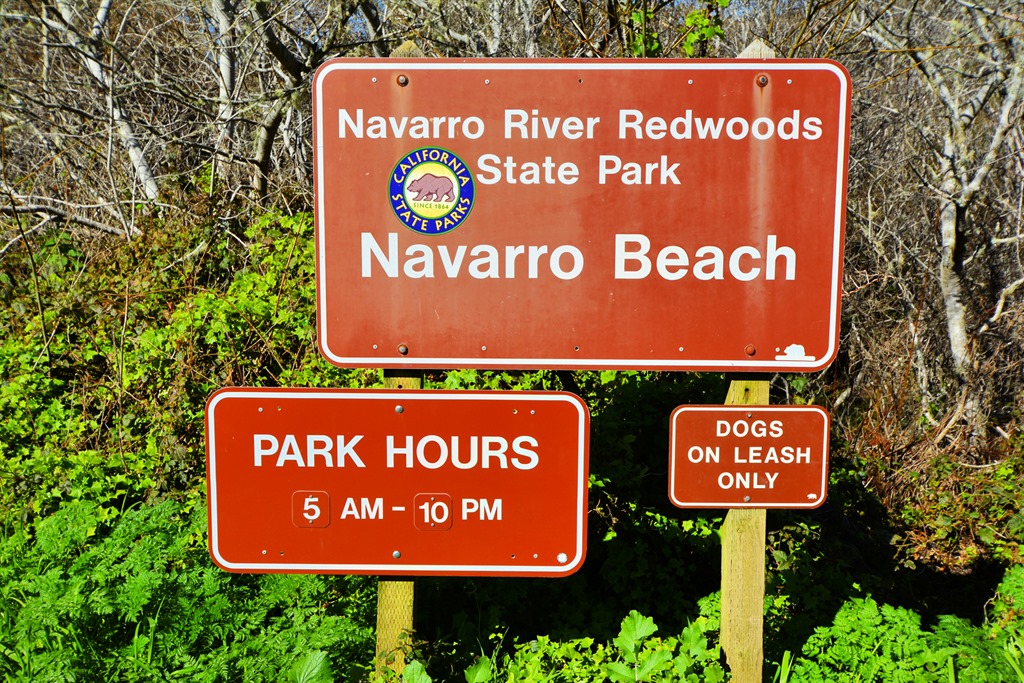 [Navarro-Beach-Sign2.jpg]