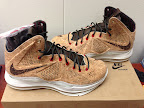 nike lebron 10 gr cork championship 7 02 @KingJames Wears NSWs Nike LeBron X Cork Off the Court