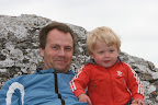 Benny och Viggo vid raukarna