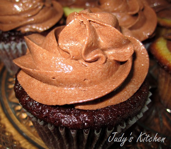 [bananachocolatecupcakes414.jpg]