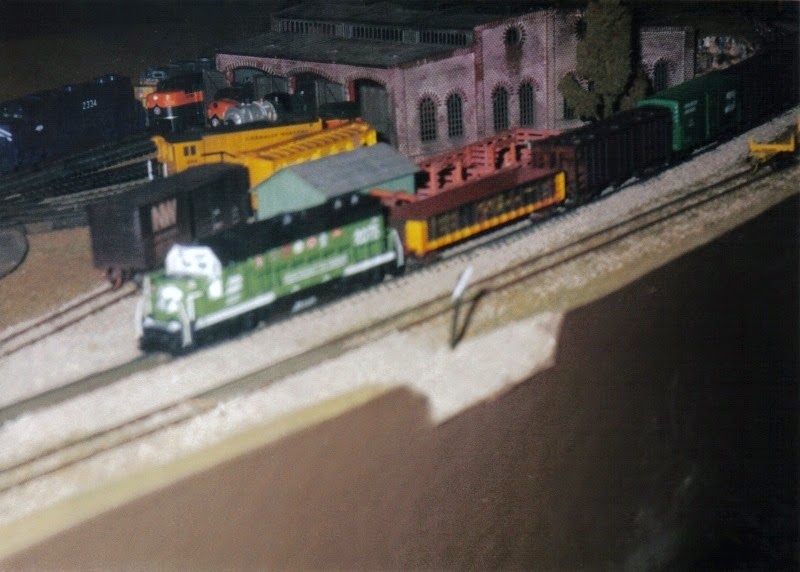 [26-N-Scale-Layout-at-the-Lewis-Count.jpg]
