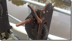 paddle gear top gate double locks