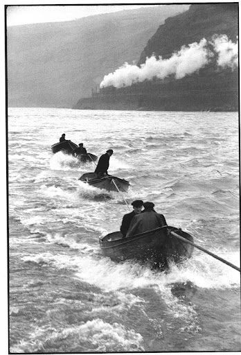 On the Rhine, Germany, 1956. He captures the sea's movement. On the Rhine, Germany, 1956. He captures the sea's movement.