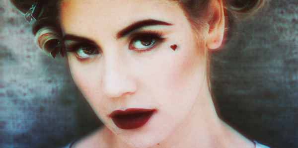 [Electra-Heart-Album-cover-marina-and-the-diamonds-30217980-600-600%255B5%255D.png]