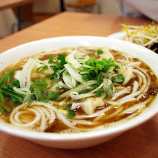 Chickpea and Romaine Soup With Golden Vermicelli