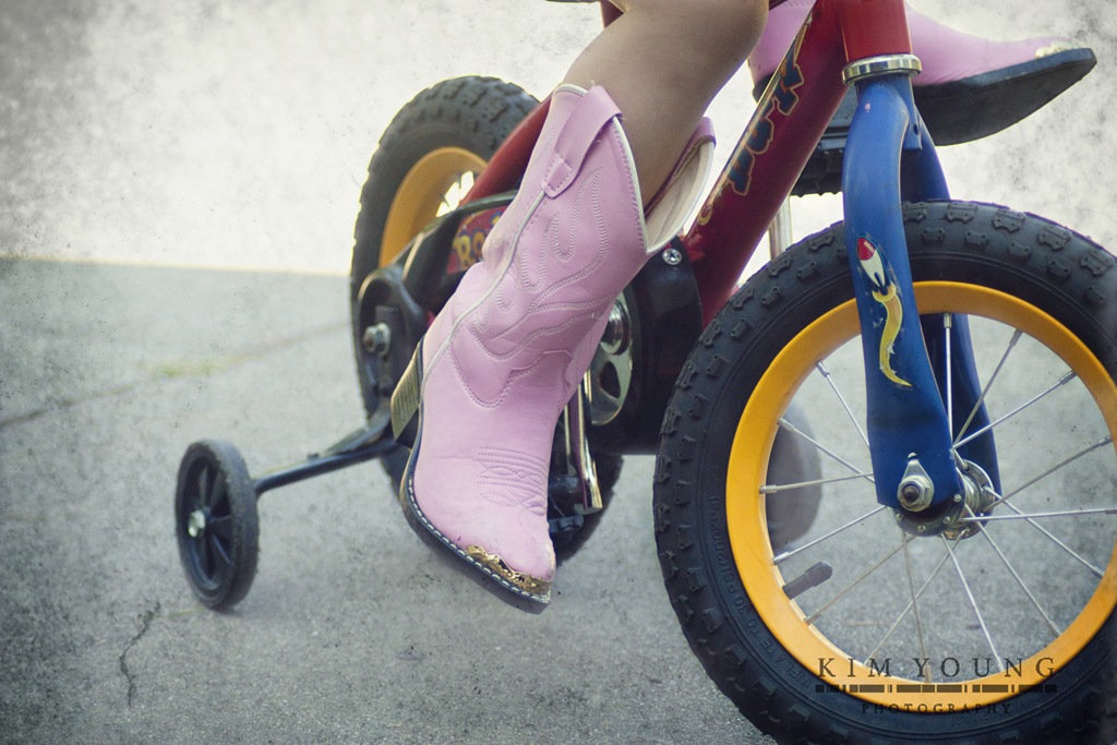 [boots%2520and%2520bike%255B5%255D.jpg]