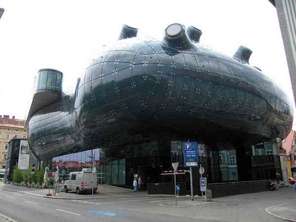 Strange-and-Awesome-Buildings-Architecture-6.jpg