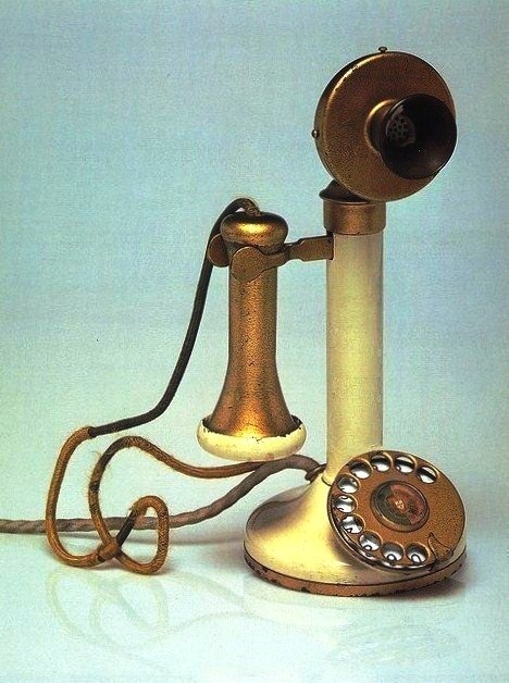[1930-Telefone-tipo-coluna-Siemens.23.jpg]