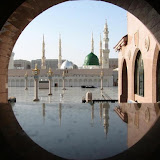 The_Mosque_of_Rasulullah_sallallahu_alahi_wasallam.sized.jpg