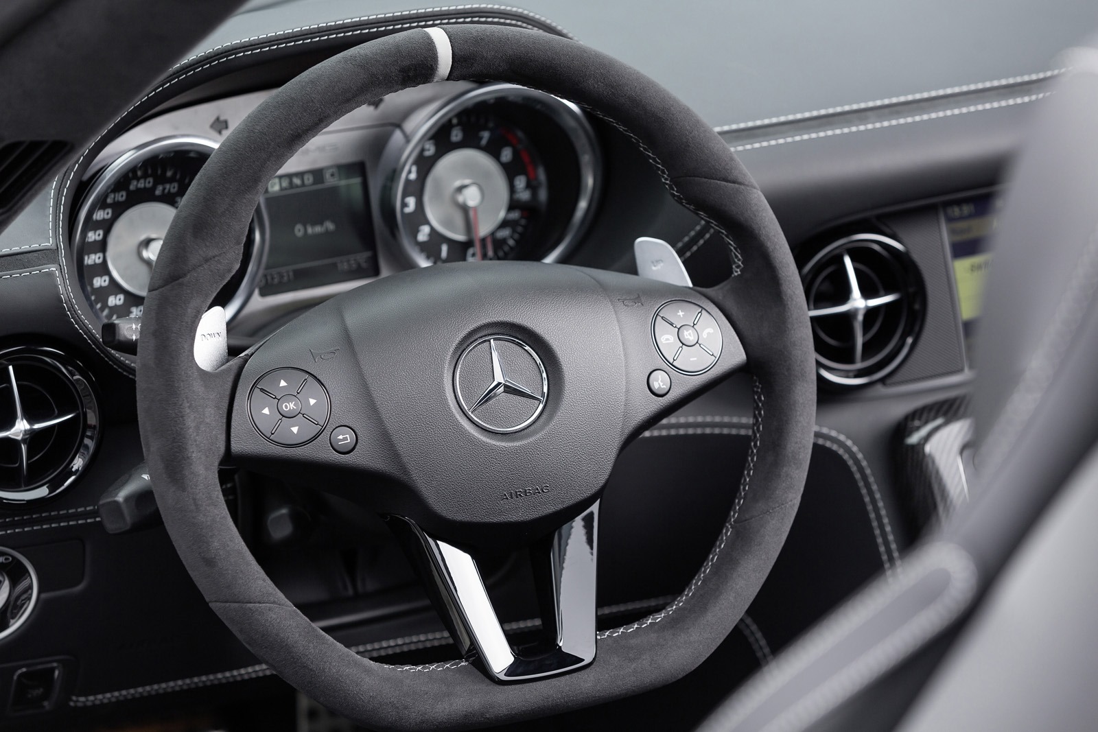 [Mercedes-SLS-AMG-Final-Edition-37%255B3%255D.jpg]