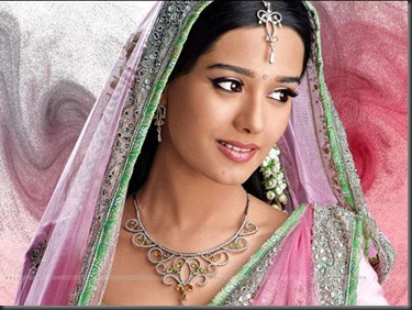 amrita-rao-in-traditional-indian-dress amrita-rao-in-traditional-indian-dress
