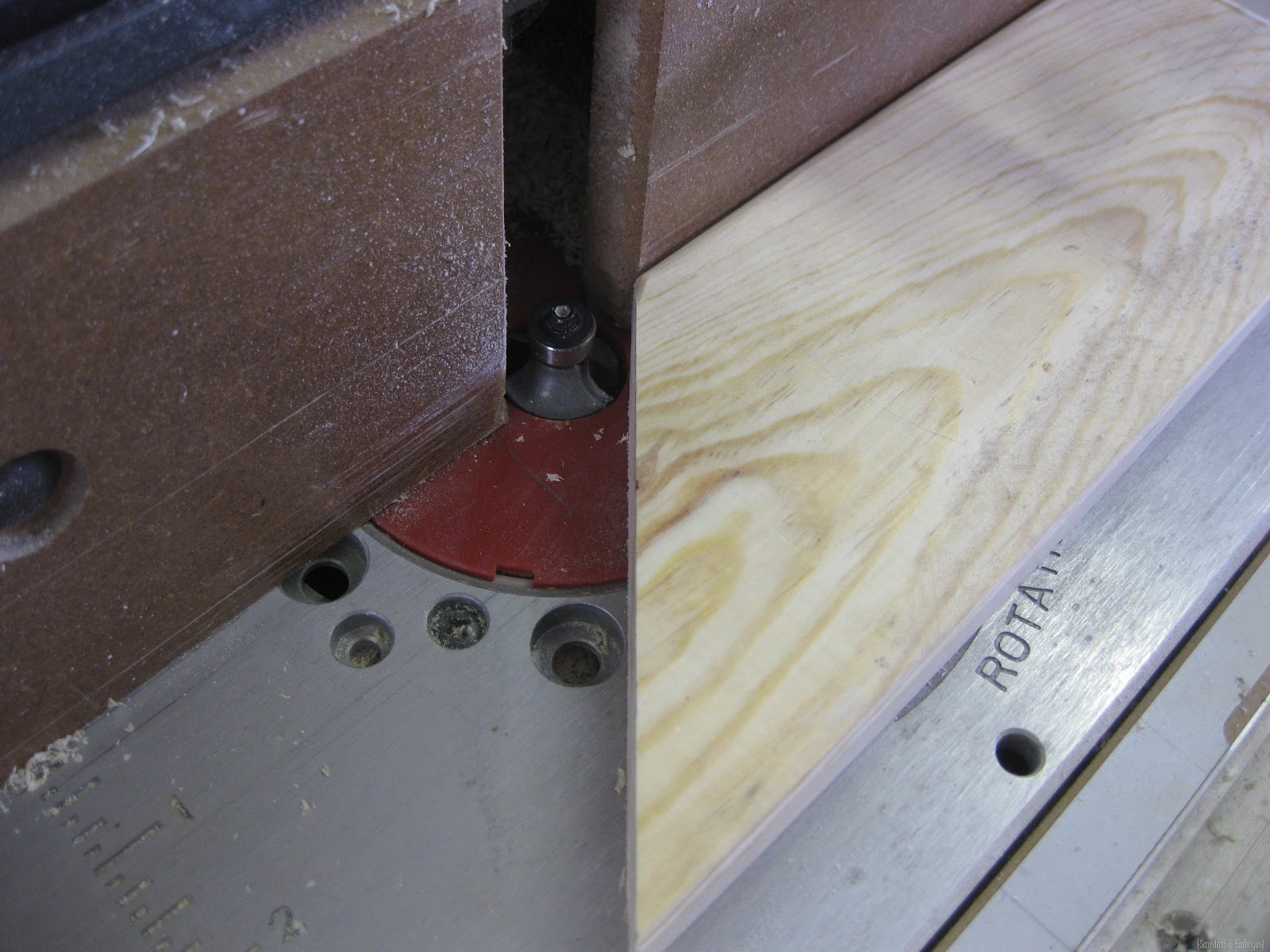 [Building%2520a%2520Crown%2520Molding%2520Shelf%2520%257BSawdust%2520and%2520Embryos%257D%255B4%255D.jpg]
