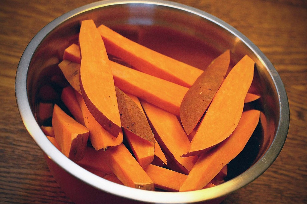[sweet-potato-fries-25.jpg]