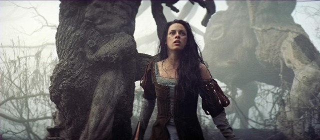 KRISTEN STEWART is Snow White in the epic action-adventure "Snow White and the Huntsman", the breathtaking new vision of the legendary tale from the producer of "Alice in Wonderland".