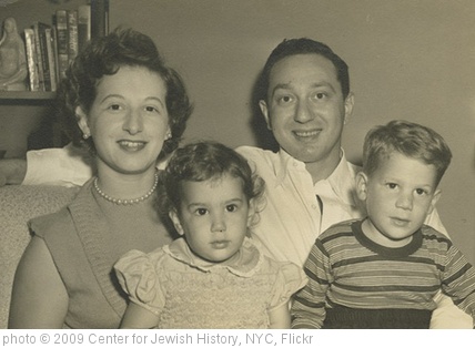 'Unidentified family, October 1951' photo (c) 2009, Center for Jewish History, NYC - license: http://www.flickr.com/commons/usage/