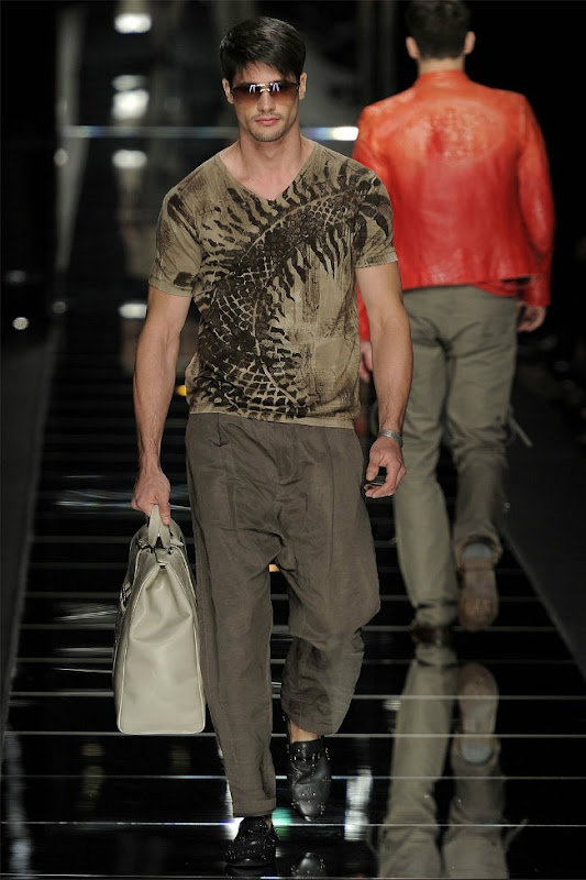 Milan Fashion Week Primavera 2012 - John Richmond (27)