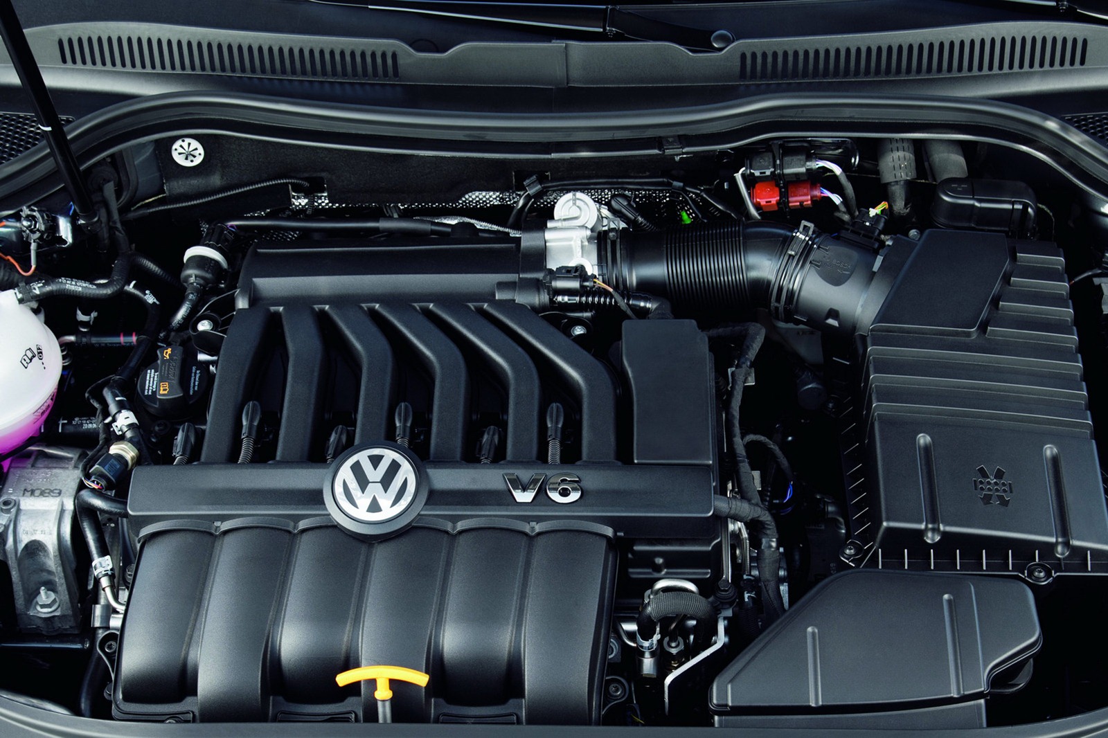 [2012-Volkswagen-CC-24%255B2%255D.jpg]