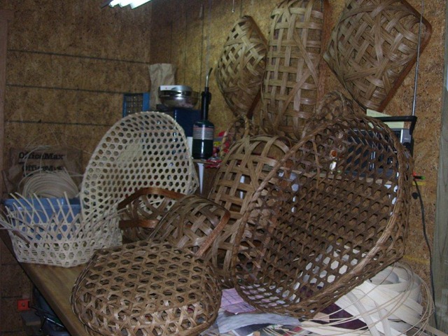 [baskets%2520in%2520the%2520shop%255B3%255D.jpg]