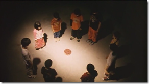Suicide.Circle.2002.DVDRip.XviD-TheWretched.avi_snapshot_01.31.36_[2014.09.10_22.03.54]