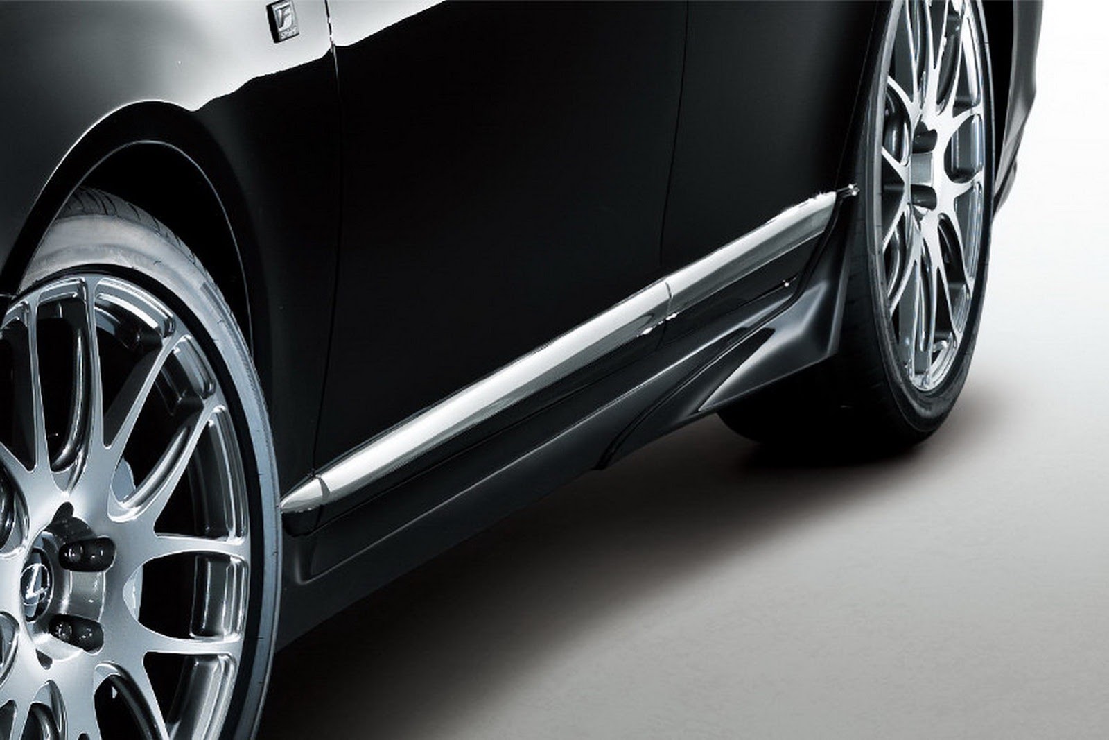 [2013-Lexus-LS-TRD-5CarScoop%255B3%255D.jpg]
