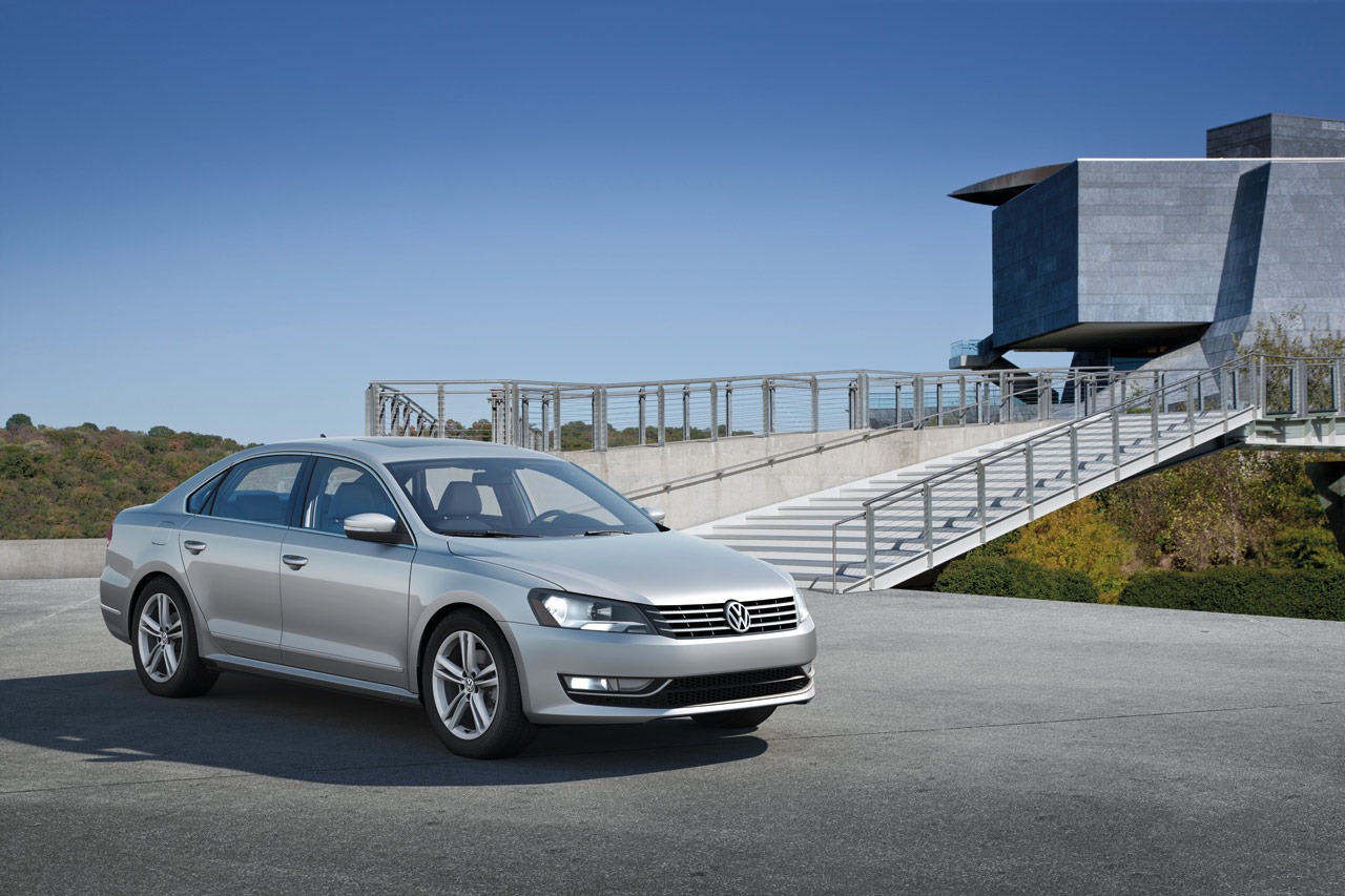 [2012_vw_passat_5%255B2%255D.jpg]