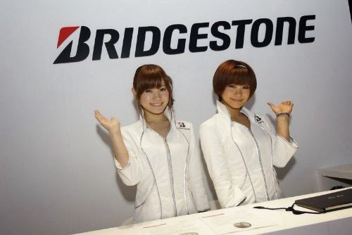 Девушки из автосалона в Токио (Tokyo Motor Show) (52 фото) | Картинка №6
