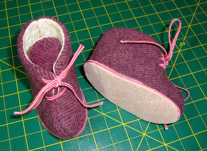 [porcelaindollshoes2web%255B4%255D.jpg]