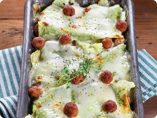 Lasagne verdi con lamelle di cavolfiore e polpettine
