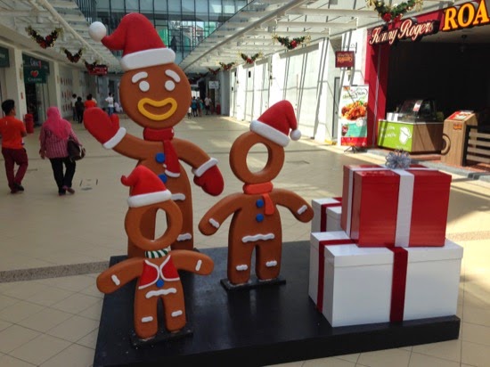 IMG_5384.jpg More scary ginger bread man