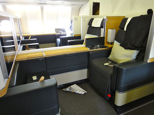 Review: First Class Airbus A330 with Swiss Air