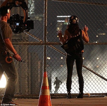 April O'Neil Spies on the Foot Clan in Teenage Mutant Ninja Turtles Set Photos 10