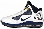 nike air max lebron 7 gr white navy 5 02 Nike Air Max LeBron VII (7)   White/Navy/Gold Sample Actual Photos