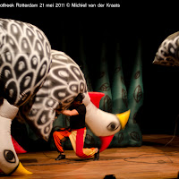 Boekids in de Bibliotheek Rotterdam 21 mei 2011. Bijzondere poppentheatervoorstelling uit BraziliË: Theatro Munganga met Bichos do Brasil.