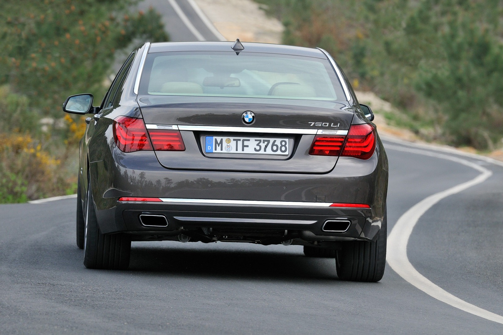 [2013-BMW-7-Series-192%255B2%255D.jpg]