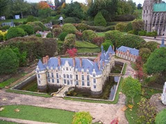 2013.10.25-081 village de Saint-Symphorien et château d'Esclimont