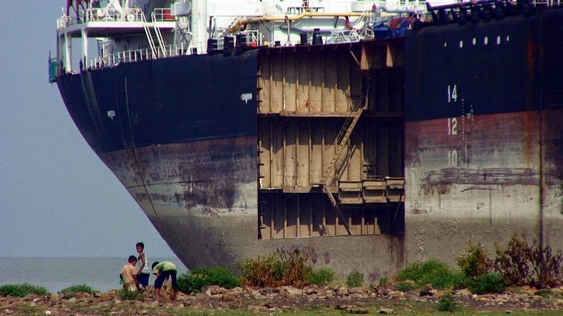 chittagong-ship-breaking-yard-10