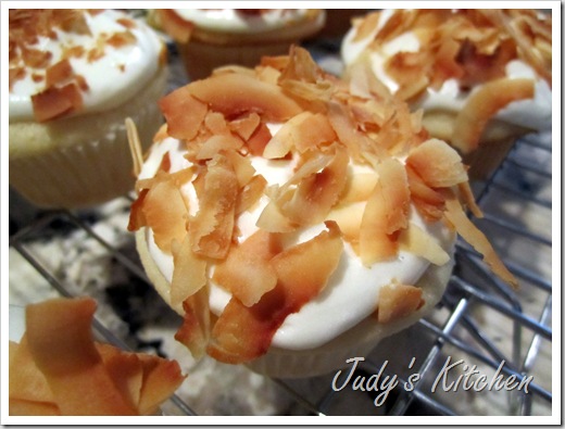 coastal living's coconut cupcakes (5)