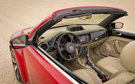 2013 Volkswagen Beetle Convertible interior