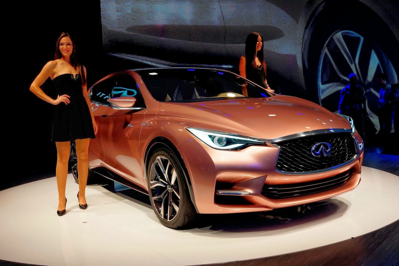 [Infiniti-Q30-Concept-1%255B2%255D.jpg]