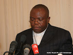 Pasteur Ngoy Mulunda, président de la Ceni ce 30/04/2011 a Kinshasa, lors de la publication du calendrier électorale. Radio Okapi/Ph. John Bompengo