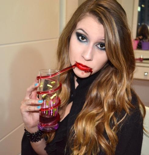 [nina-vamp1_large%255B7%255D.jpg]