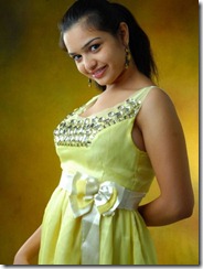 telugu-actress-yamini-latest-photo_hot