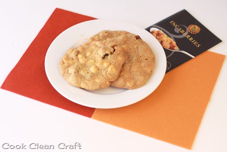 Incaberry and White Chocolate Cookies (1)