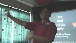 Sir Jojo gives a lecture about "Love, Deaf and the Bible"