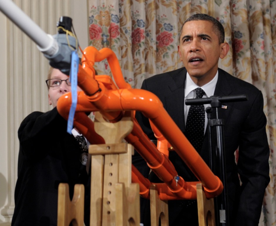 [obama-science-fair%255B3%255D.jpg]