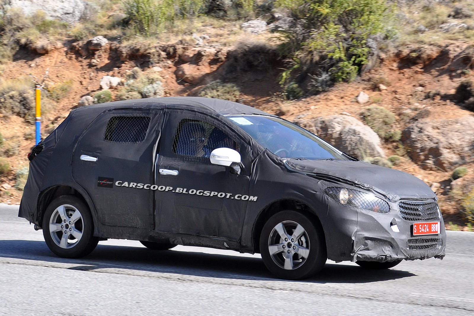 [2014-Suzuki-SX4-2%255B3%255D.jpg]