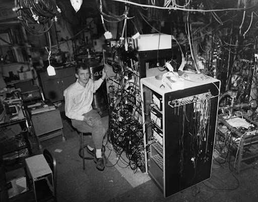 Wolfgang Ketterle leads a group in RLE exploring the properties of ultracold gases, and is the Director of RLE’s affiliated Center for Ultracold Atoms (CUA). His observation of Bose-Einstein condens