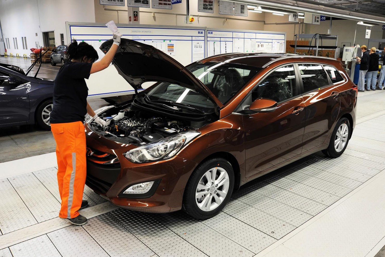 [Hyundai-assembly-line-Czech-Republic-1%255B3%255D.jpg]