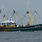 DSC01416.JPG - 11.06.2013; Statek łowiacy kraby na Waddenzee